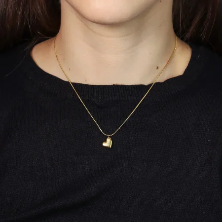 Collar con dije de coraz?n