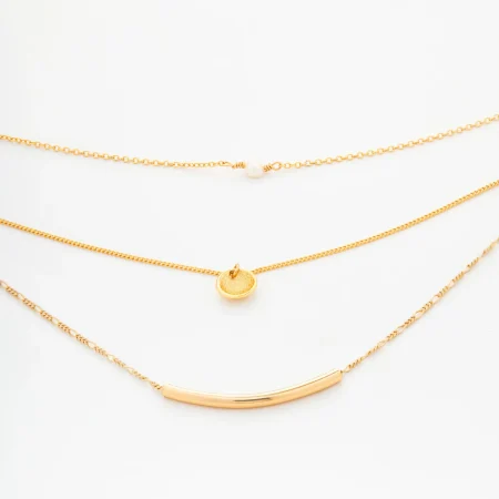 Collar con cadena triple y dijes