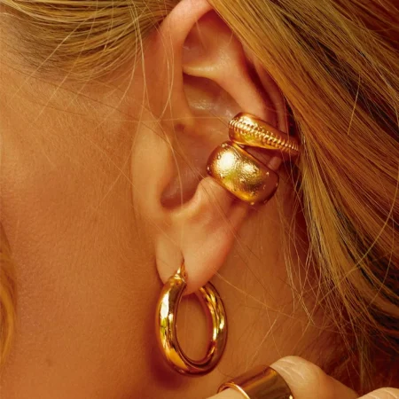 Aretes medianos brillantes