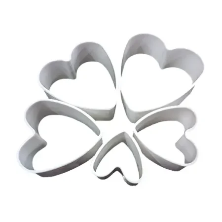Set de 5 cortadores de pl?stico dise?o coraz?n 10 x 4  cm