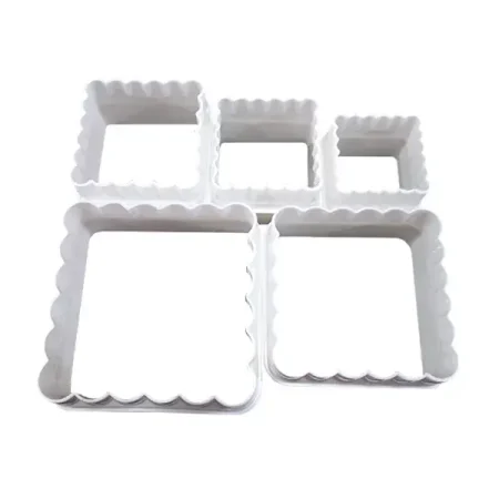 Set de 5 cortadores de pl?stico cuadrados 10 x 4  cm